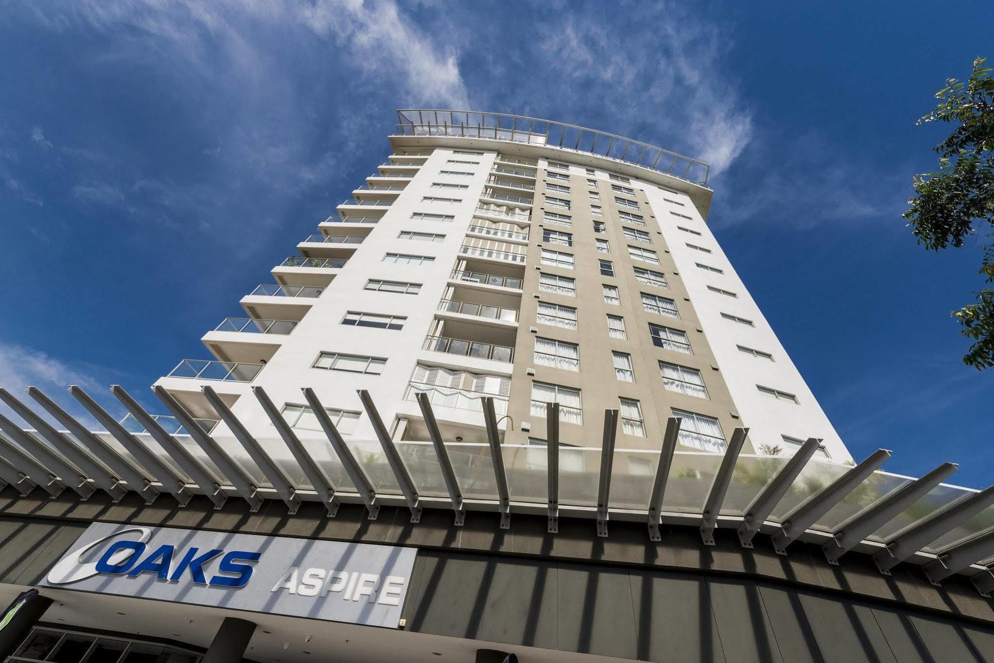 Oaks Ipswich Aspire Suites Bagian luar foto