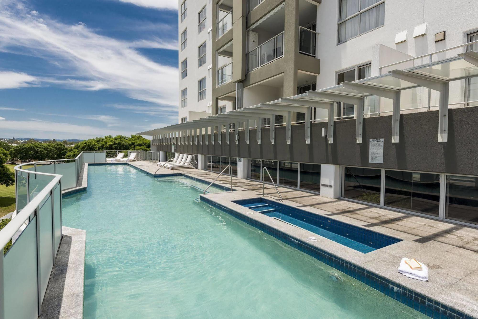 Oaks Ipswich Aspire Suites Bagian luar foto
